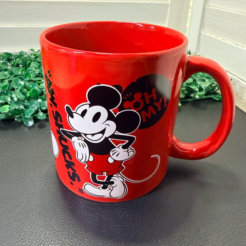 NWOT Disney Red Mickey Mouse Ceramic Mug